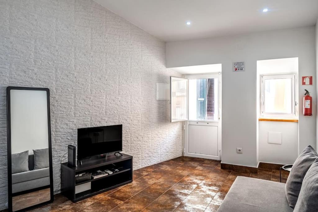 Cozy Ground Floor With Ac And Loft Bedroom Apartamento